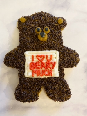 Adorable Buttercream Teddy Bear Valentine Cookies
