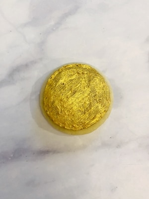 gold coin cookies for st. patrick's day dessert