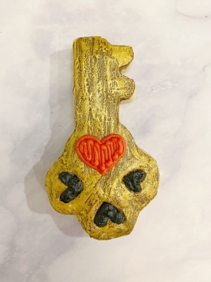 key shaped buttercream cookies