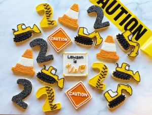 how to decorate construction cookies with buttercream frosting
