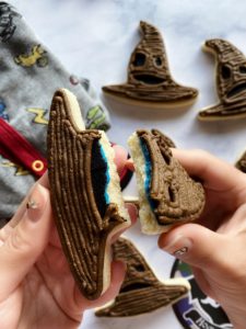 how to make decorated harry potter gender reveal cookies with buttercream