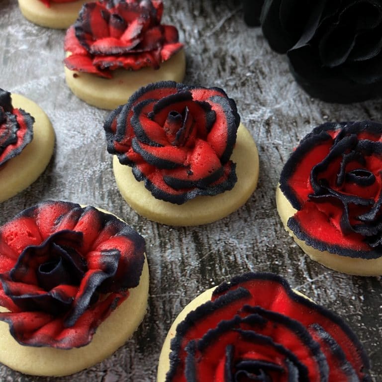 How to Pipe Halloween Rose Cookies – 13 Days of Halloween Cookie Decorating