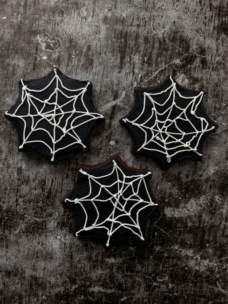 Broken Spiderweb Cookies – 13 Days of Halloween Cookie Decorating