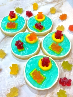 Pool Party Food Buttercream Gummy Bear Cookies in Piping Gel Recipe